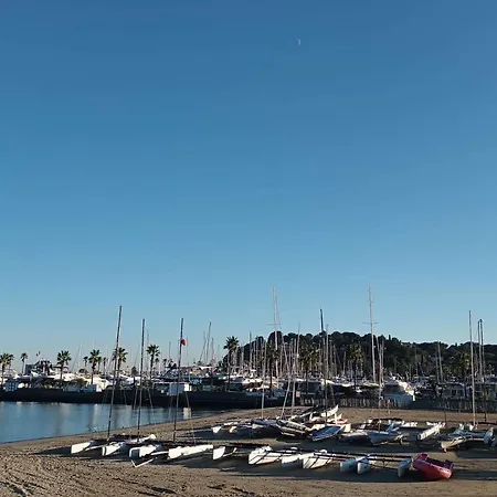 Climatise A Cavalaire-sur-mer, 2 Pieces, Parking Prive, Proche Plages Et Commerces - Fr-1-226b-181 Apartment *