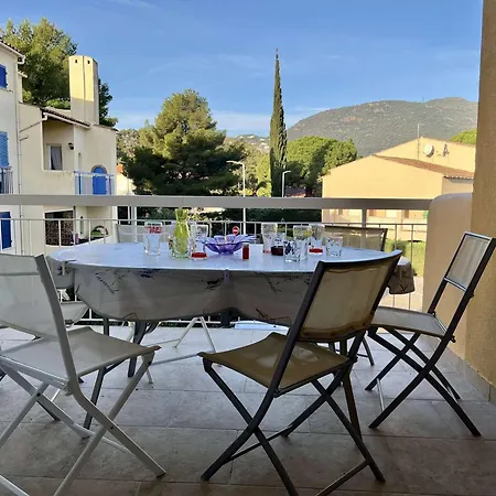 Climatise A Cavalaire-sur-mer, 2 Pieces, Parking Prive, Proche Plages Et Commerces - Fr-1-226b-181 Apartment